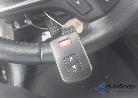 2017 Toyota Rav4 Xle z USA, uszkodzony, nr VIN 2T3RFREV5HW675736